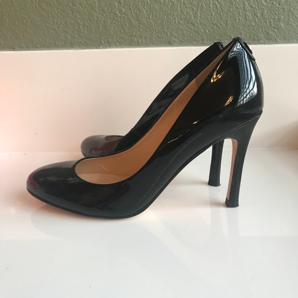 Ivanka Trump Janie Black Patent Round Toe Pumps 8M